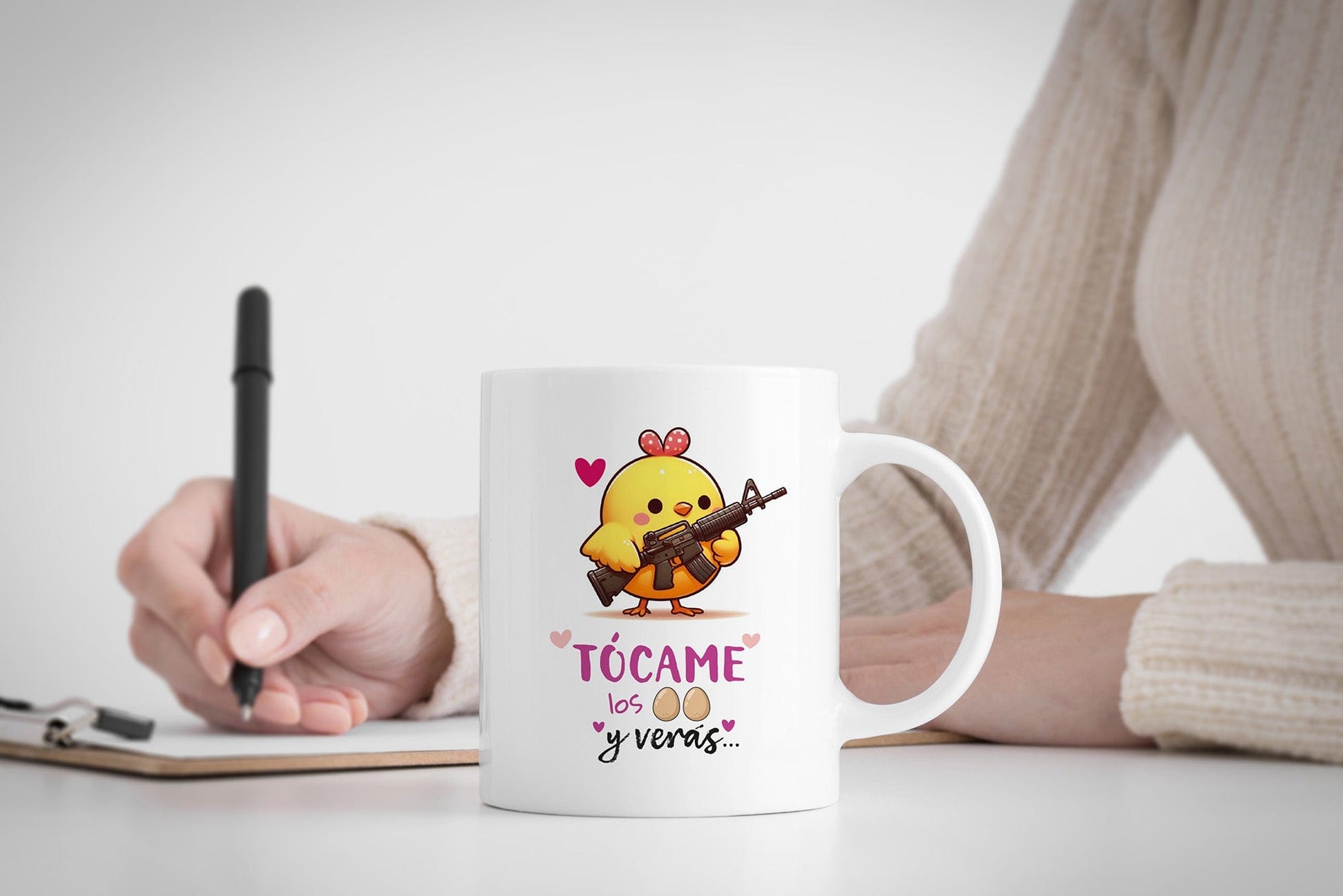 Taza Tócame los huevos y verás