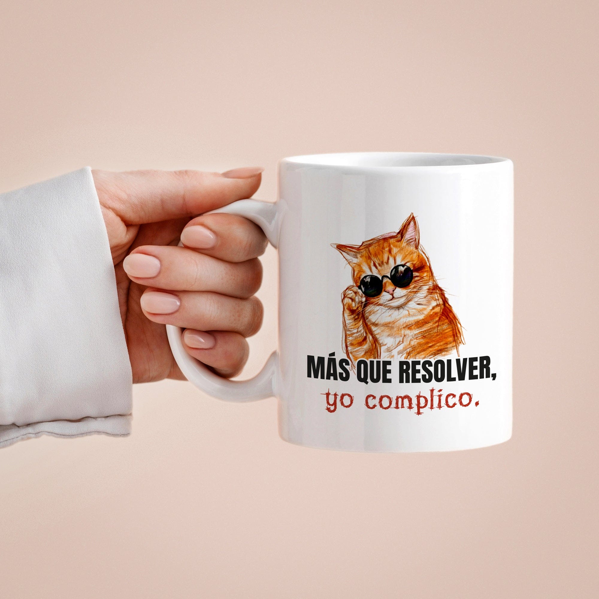 Taza Más que resolver, yo complico