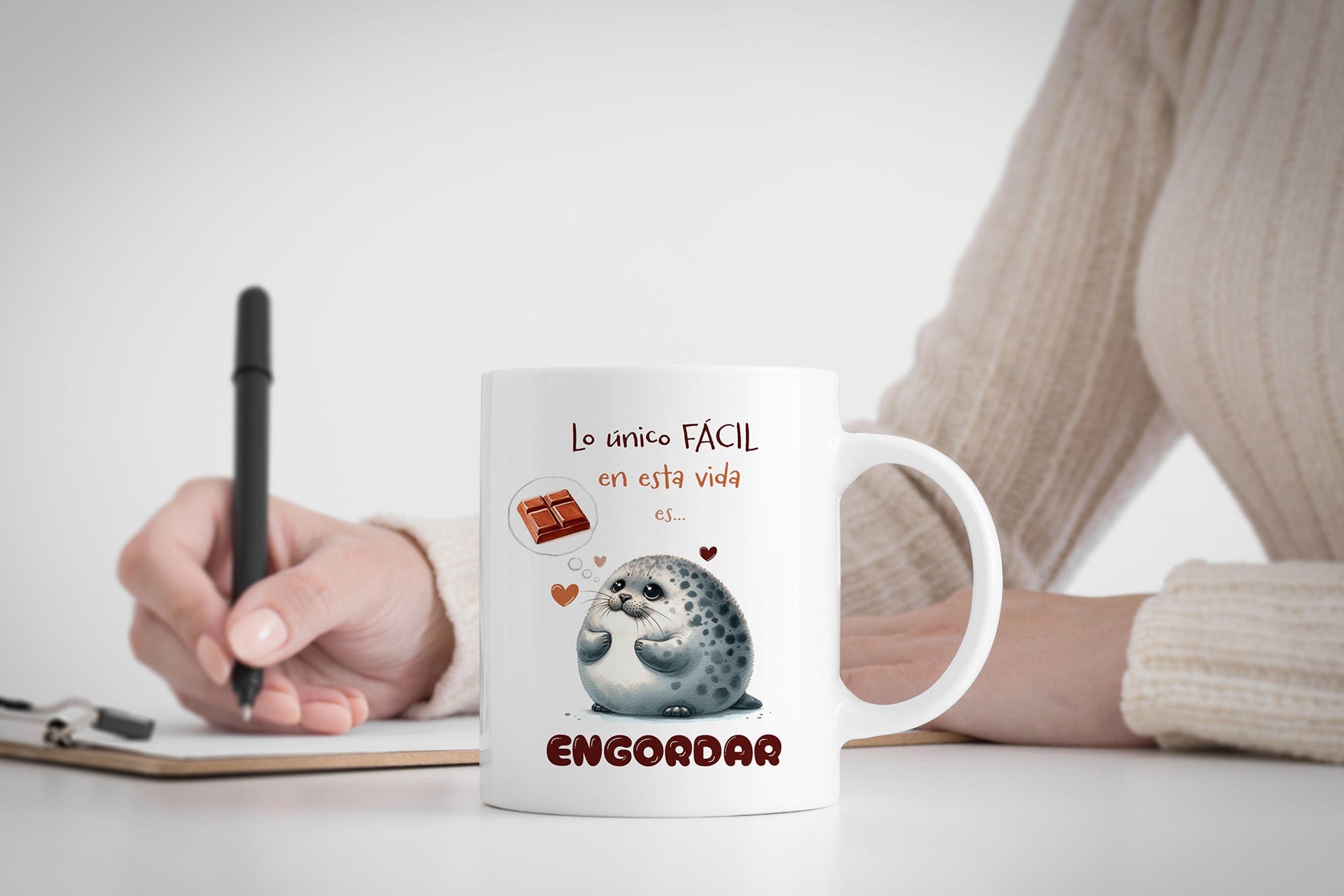 Taza Lo único fácil en la vida es engordar