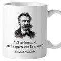 Taza El ser humano me la agarra con la mano. Nietzsche