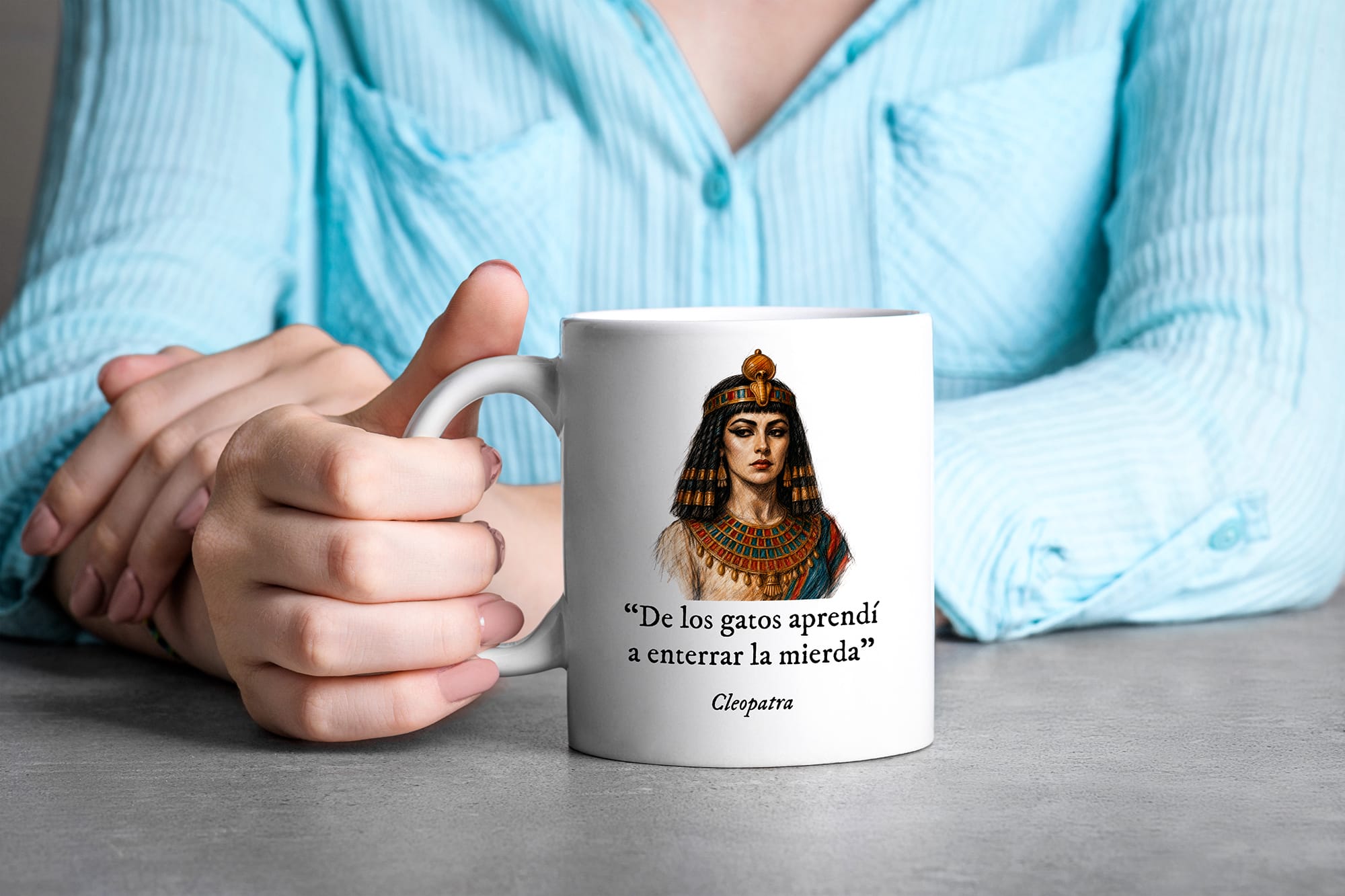 Taza De los gatos aprendí a enterrar la mierda. Cleopatra